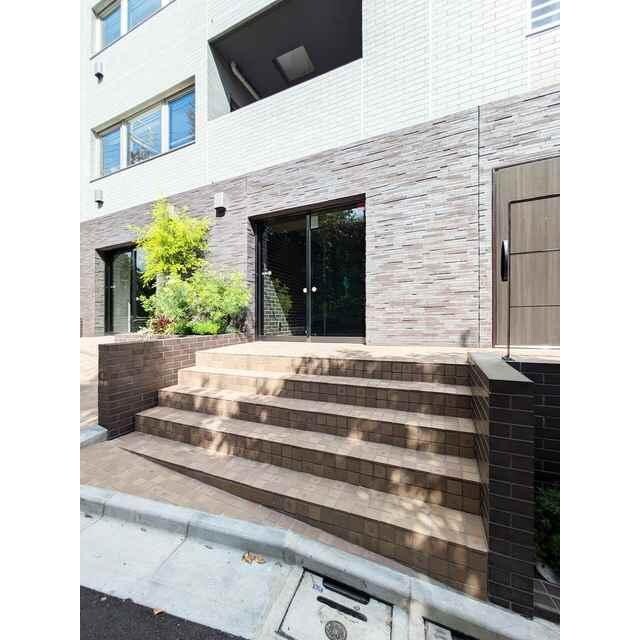 物件外観写真2　( )