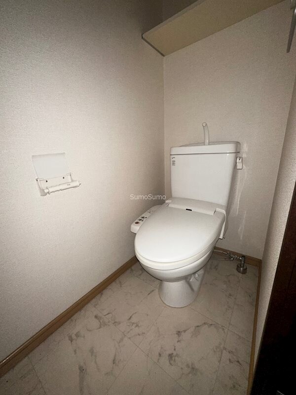 トイレ(コンパクトで使いやすいトイレです)