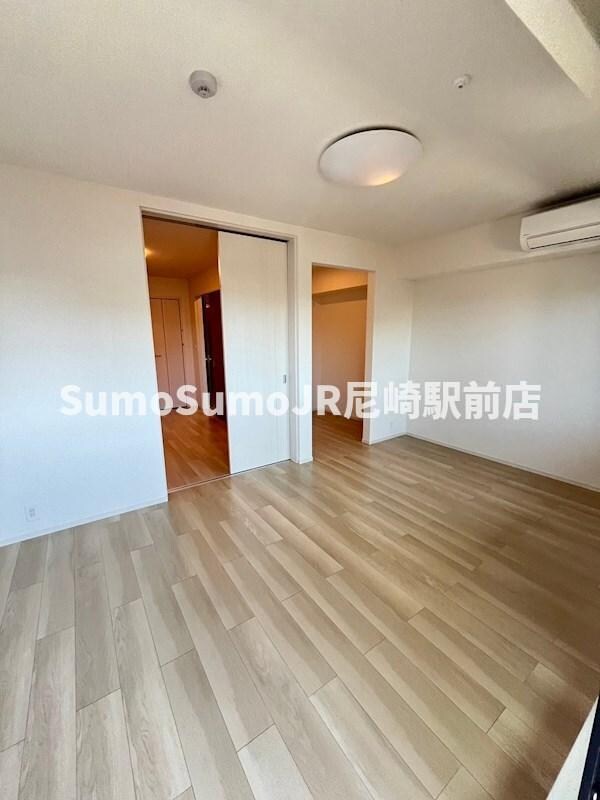 物件内観写真5　(ゆったり過ごせるリビングです)