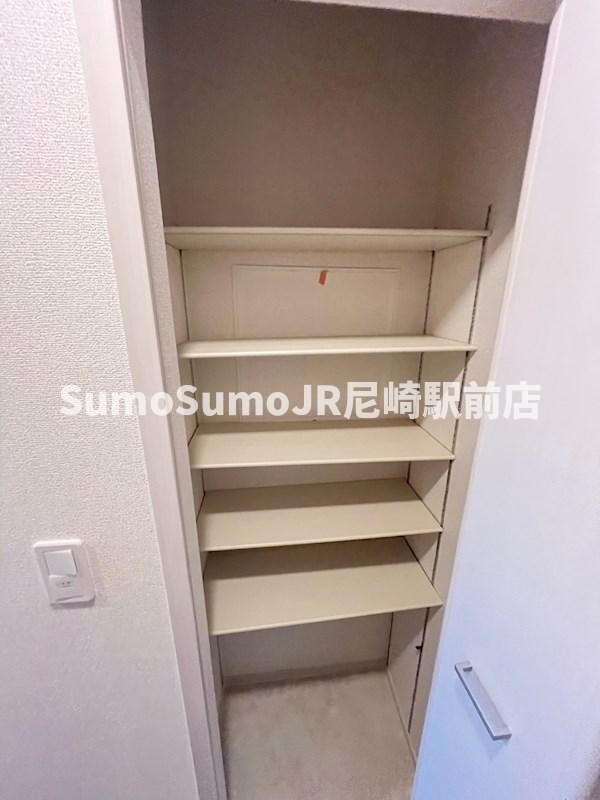 収納(たっぷりとした収納スペースです)
