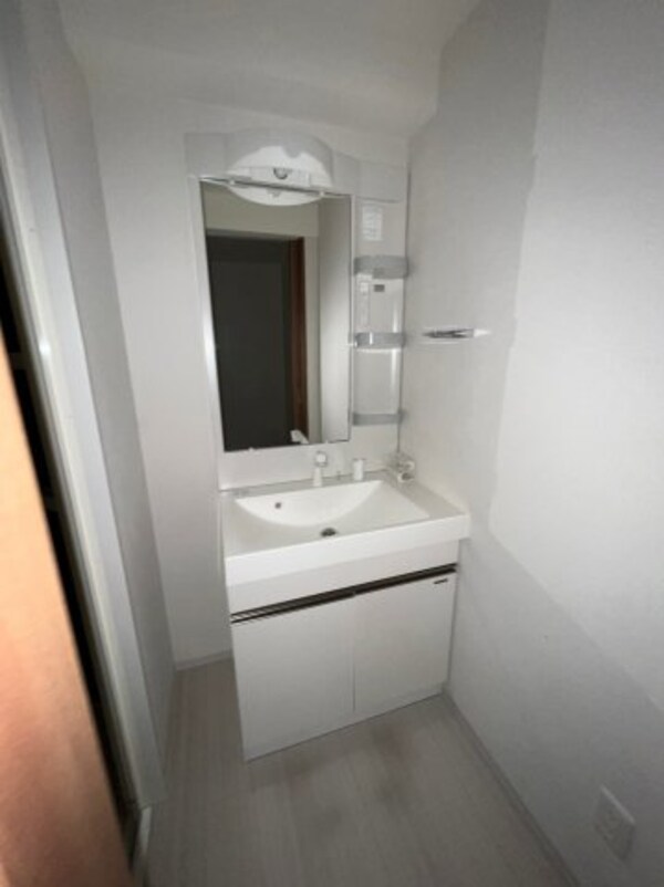 洗面・脱衣所(明るい洗面所です)