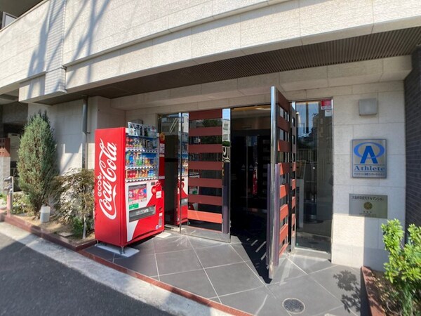 エントランス(落ち着いたエントランスです)