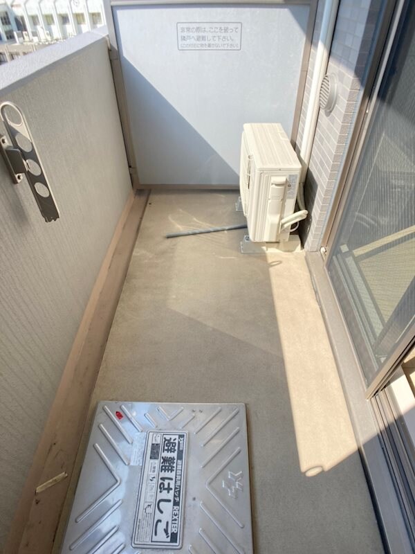 物件内観写真9　(バルコニーからの眺めを楽しみながら食事をしませんか)