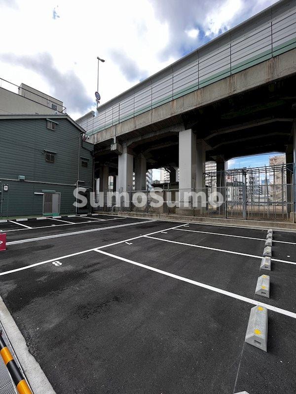 駐車場(駐車場に車を止められます)