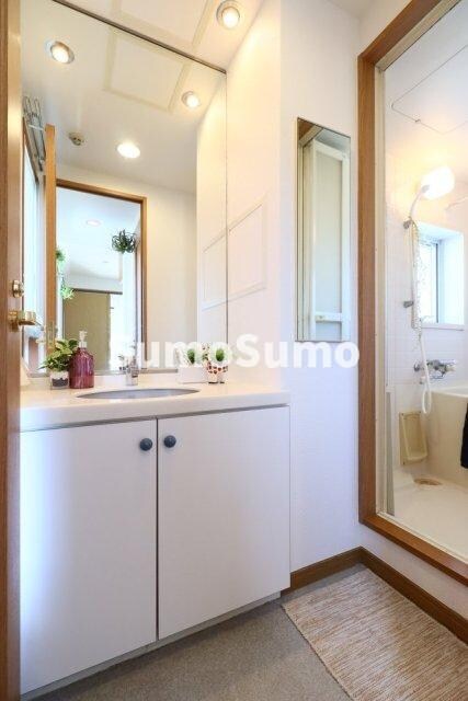 物件内観写真9　(使いやすい洗面所です)