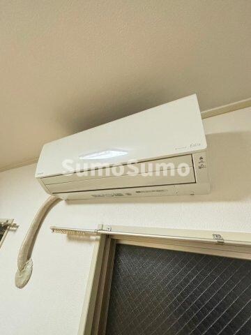 物件内観写真16　(こちらのリビングで趣味の時間をお楽しみください)