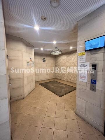 物件外観写真3　(建物の内部です)