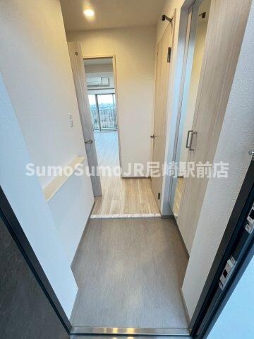 物件内観写真6　(きれいな玄関です)