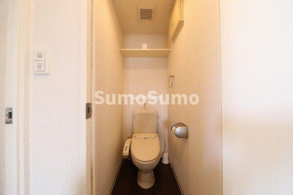 トイレ(ゆったりとした空間のトイレです)