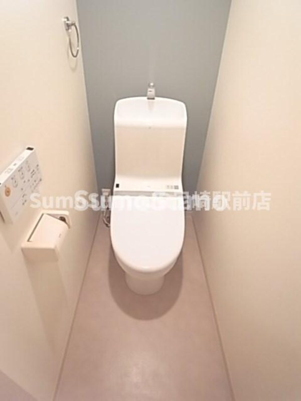 トイレ(コンパクトで使いやすいトイレです)