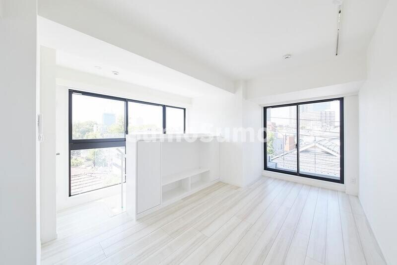 物件内観写真2　(おしゃれな居間です)