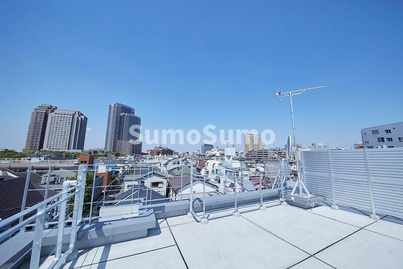 物件内観写真6　(バルコニーからの眺めを楽しみながら食事をしませんか)