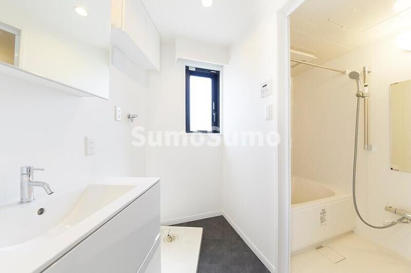 物件内観写真7　(使いやすい洗面所です)