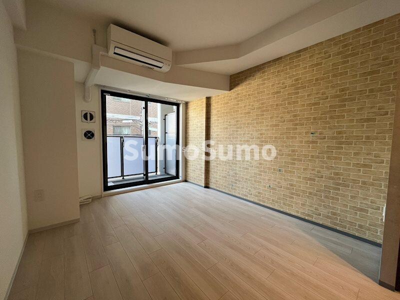 物件内観写真8　(おしゃれなリビングです)