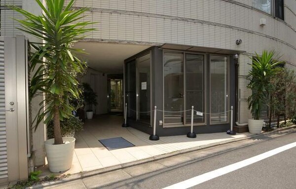 エントランス( )