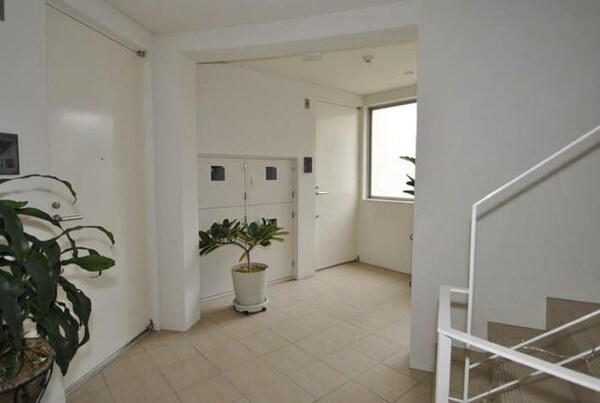 ロビー・ラウンジ( )