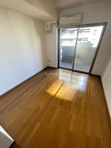 物件内観写真5　(使いやすい居間です)