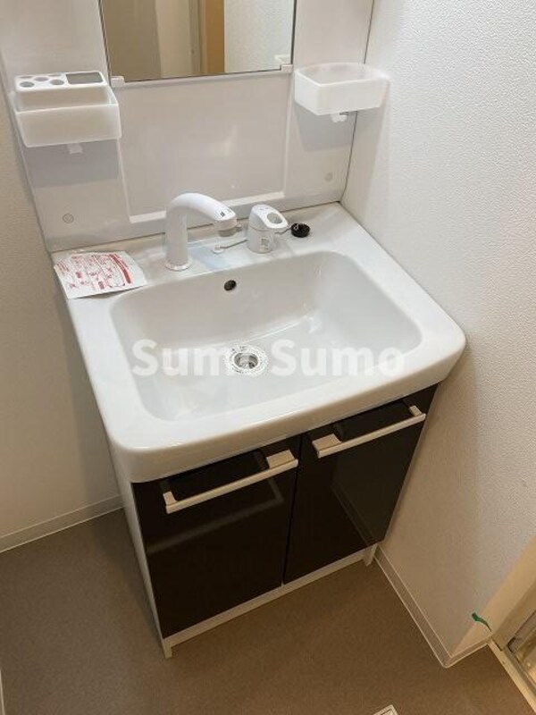 独立洗面台