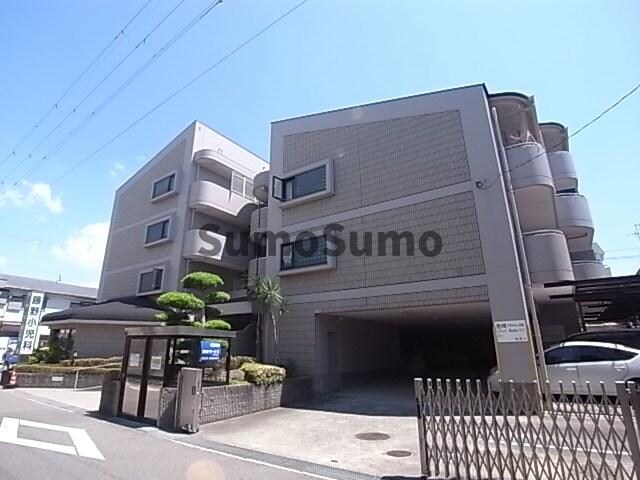 物件外観写真1　(外観もきれいです)