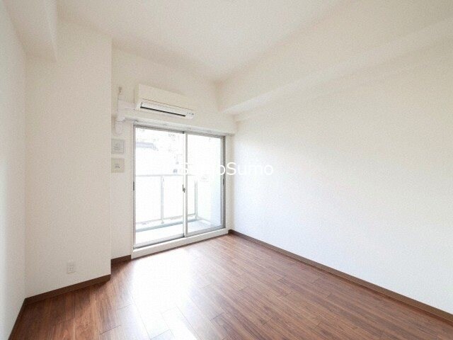 物件内観写真6　(ゆったり過ごせる居間です)