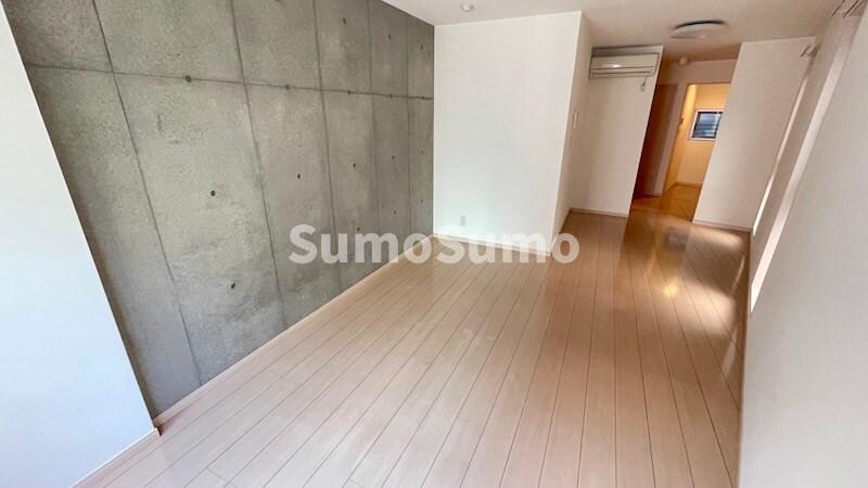 物件内観写真5　(おしゃれな居間です)