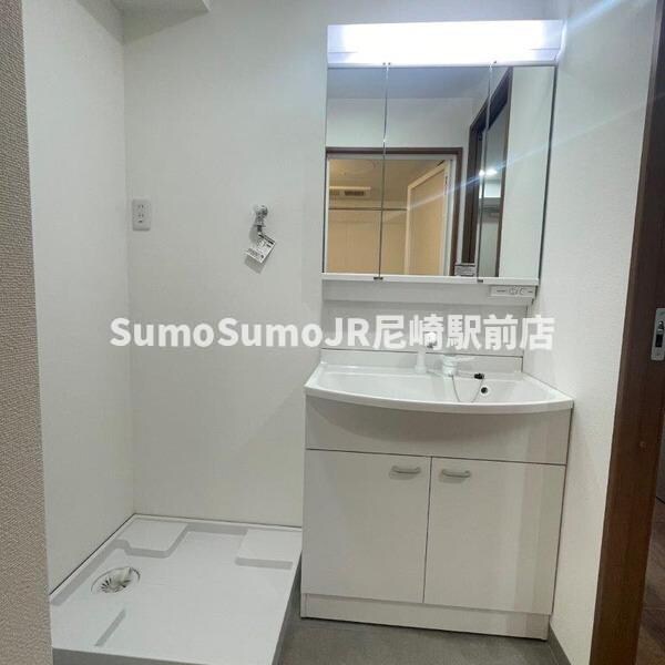 独立洗面台(使いやすい独立洗面台です)