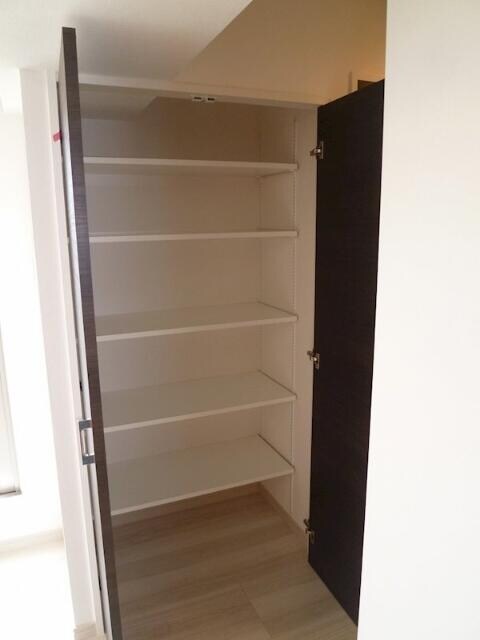 物件内観写真8　( )