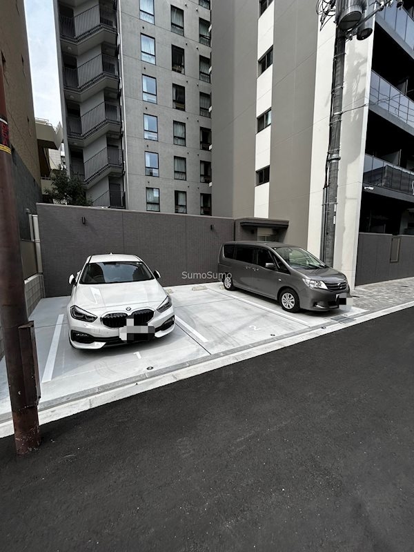 駐車場(駐車場です)