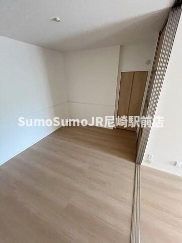 物件内観写真13　(ゆったり過ごせる居間です)