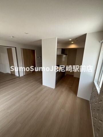 物件内観写真16　(おしゃれなリビングです)