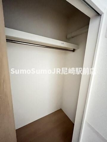 物件内観写真23　(ちょっとした収納スペースも充実しています)