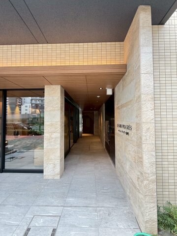 物件外観写真2　(毎日通るエントランスはこのようになっています)