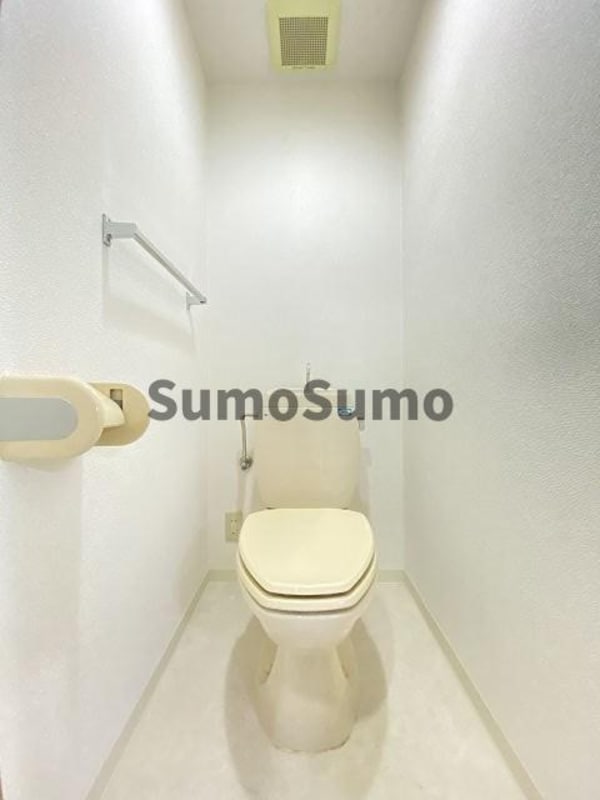トイレ(清潔感のあるトイレです)