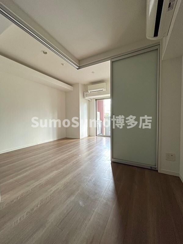 物件内観写真24　(ゆったりした洋室です)