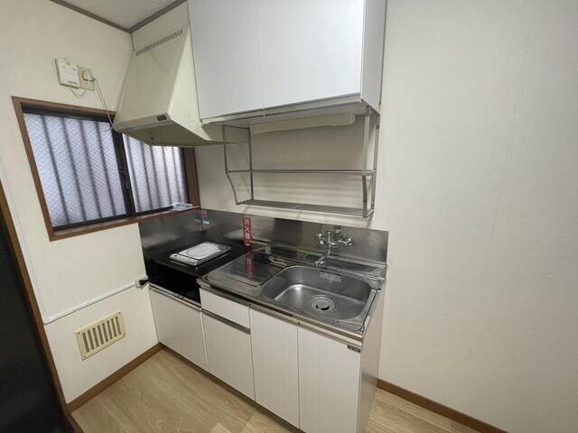 物件内観写真3　( )