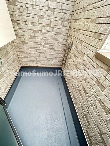 物件内観写真12　(暖かな日差しのふりそそぐバルコニー)