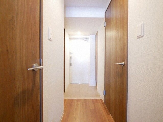 物件内観写真6　(シンプルで使いやすい玄関です)