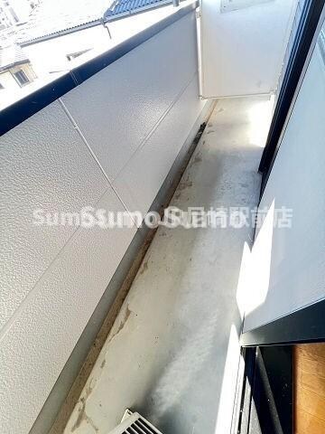 物件内観写真9　(暖かな日差しのふりそそぐバルコニー)