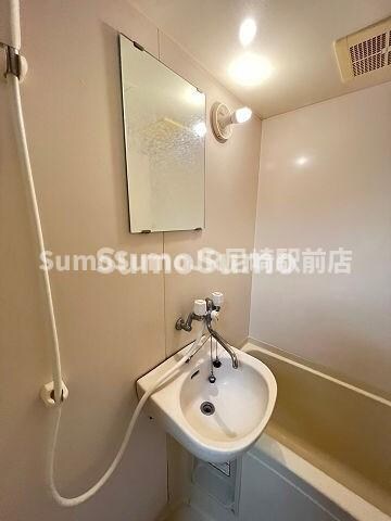 物件内観写真10　(使いやすい洗面所です)