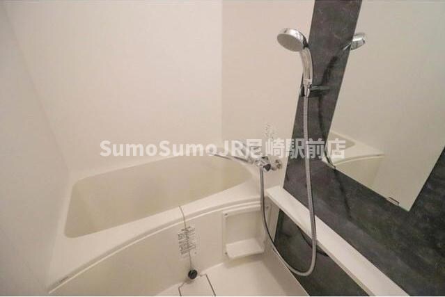 物件内観写真9　(コンパクトで使いやすいお風呂です)