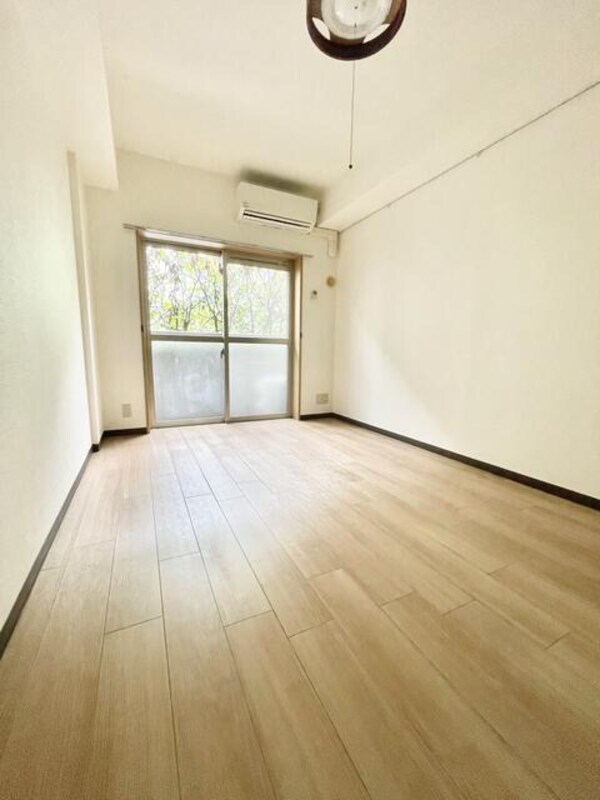居室( )