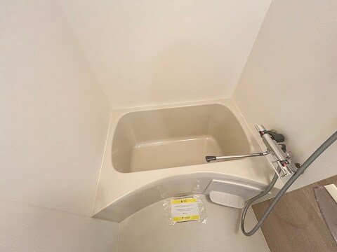 物件内観写真18　(日々の疲れを癒すお風呂付です)