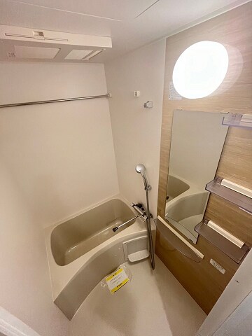 物件内観写真19　(日々の疲れを癒すお風呂付です)