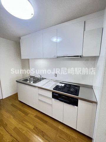 物件内観写真5　(キッチンでお料理をお楽しみください)