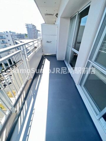 物件内観写真7　(落ち着いた時間を過ごせるバルコニーです)