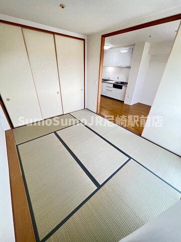 物件内観写真23　(ゆったり過ごせる居間です)