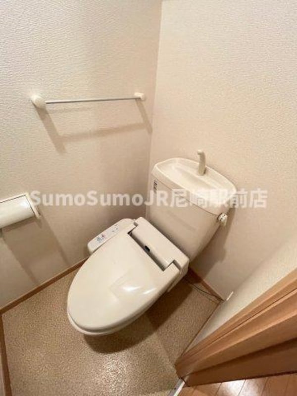 トイレ(コンパクトで使いやすいトイレです)