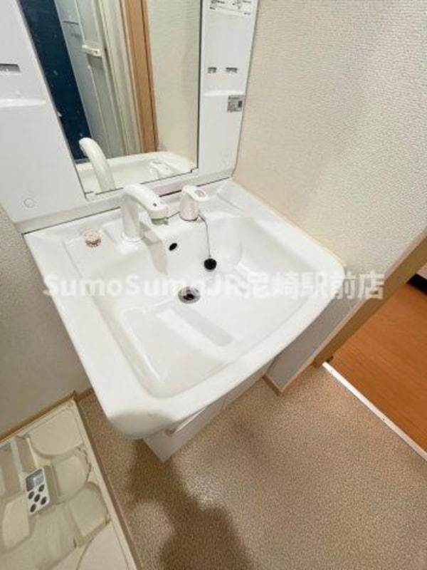 独立洗面台(独立洗面台あり、毎朝おしゃれに忙しい女性の方におすすめです)