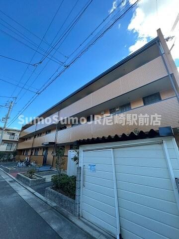 物件外観写真2　(外はこのようになっています)