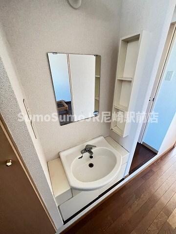 物件内観写真11　(独立洗面台です)